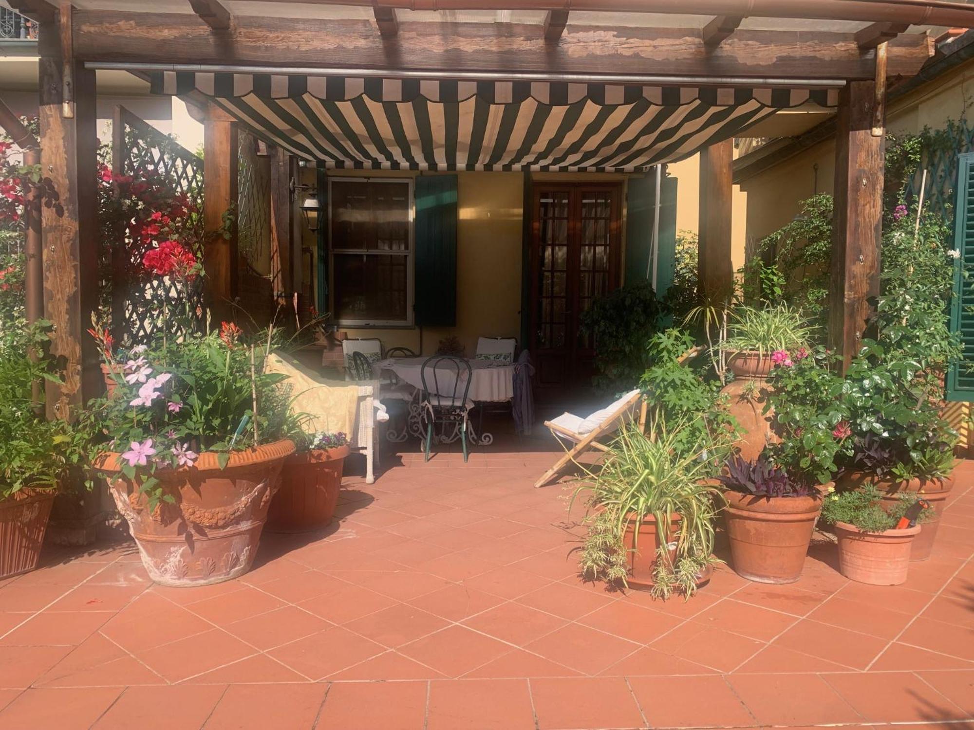 La Terrazza Da Ernestina Apartamento Lucca Exterior foto
