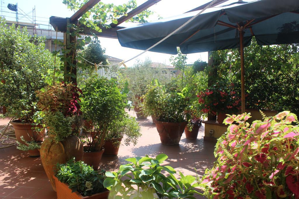 La Terrazza Da Ernestina Apartamento Lucca Quarto foto